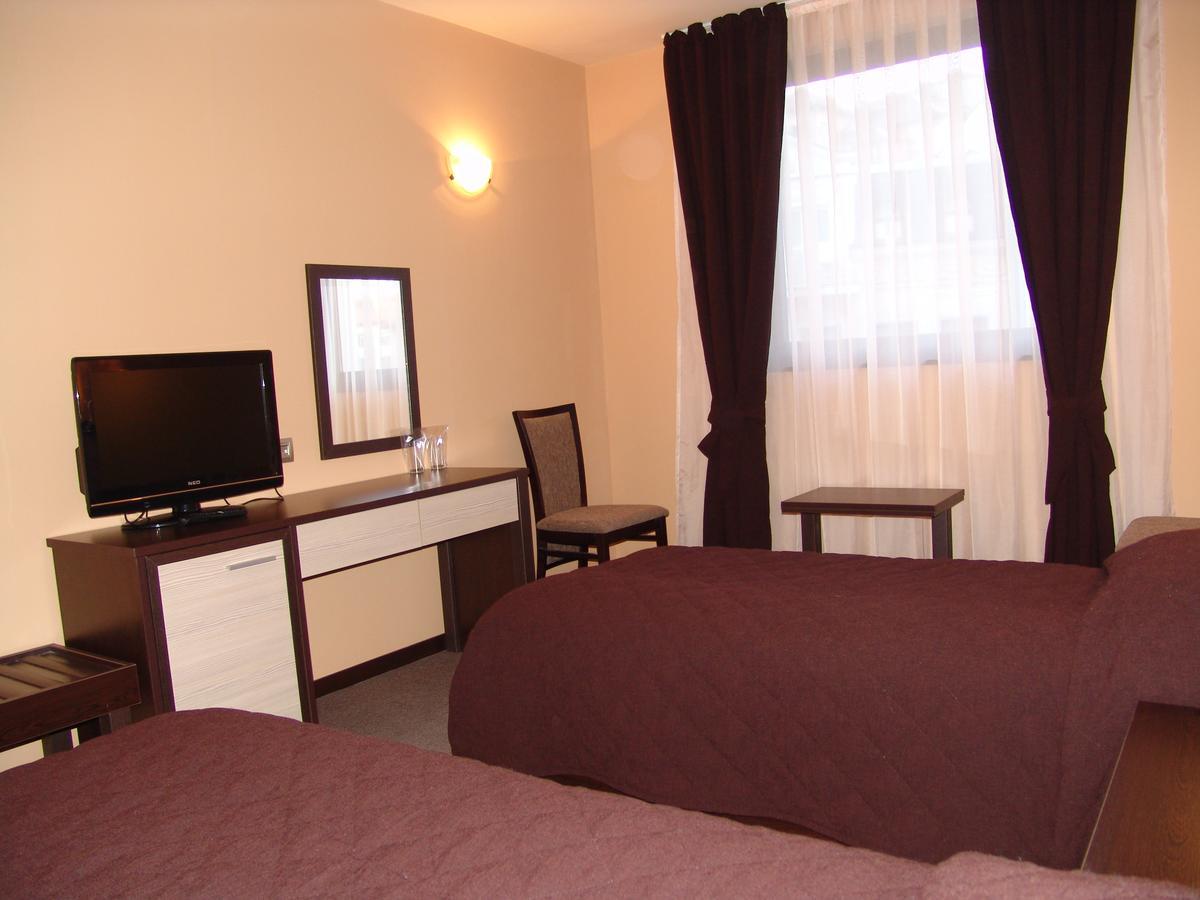 Hotel Lovetch Extérieur photo