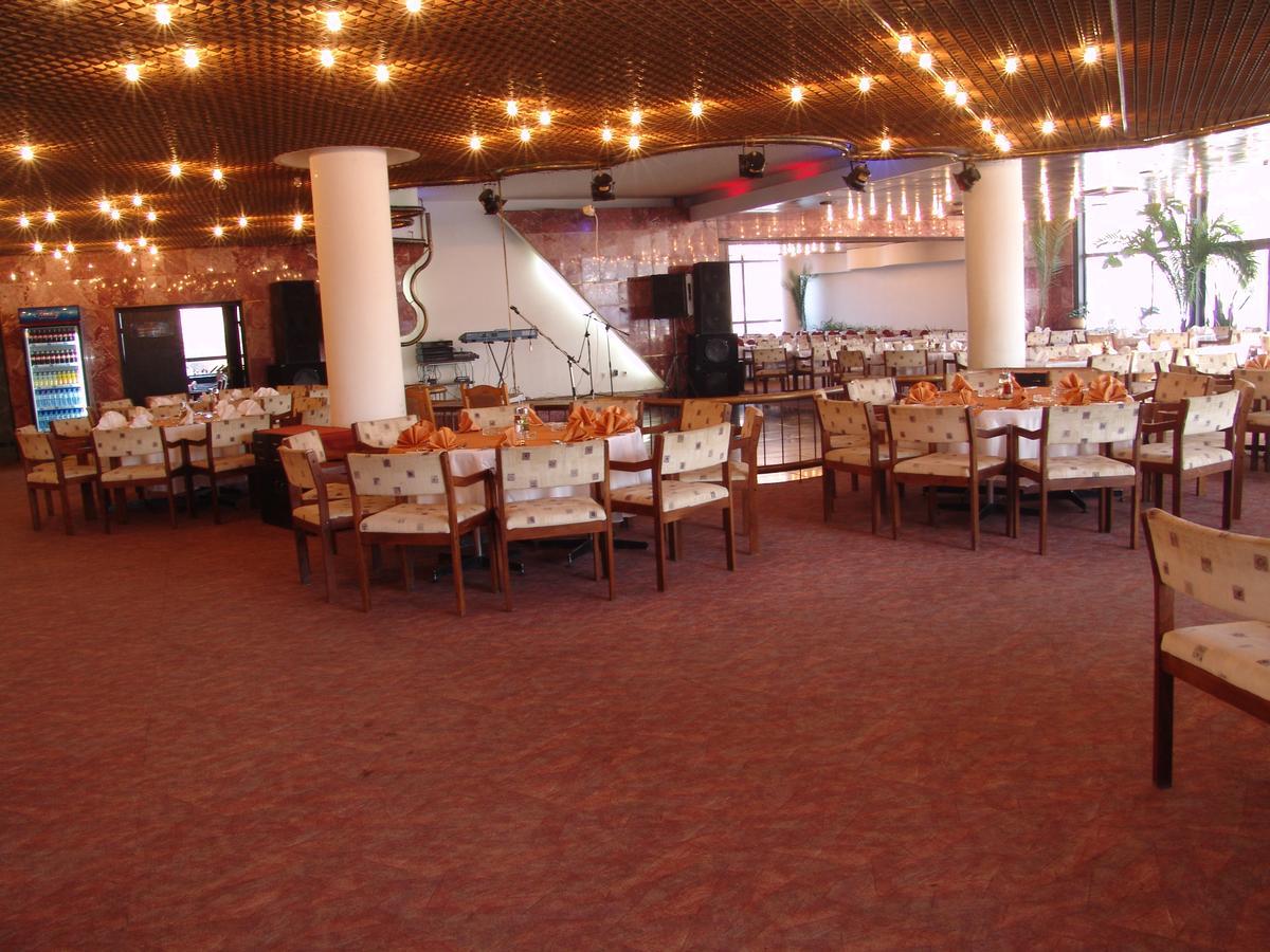 Hotel Lovetch Extérieur photo