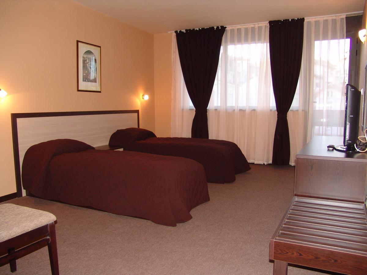 Hotel Lovetch Extérieur photo